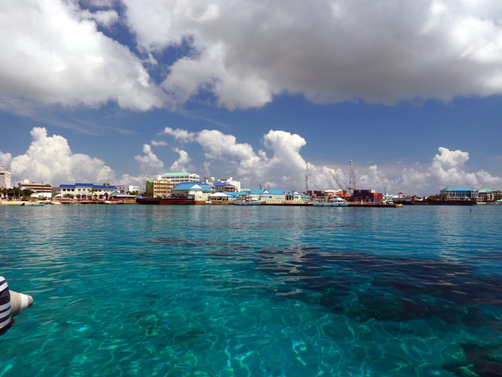 Die hafenfront von George Town, Cayman