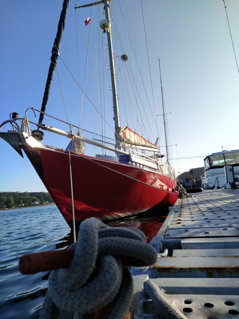 Die ARACANGA am Steg in Puerto Montt