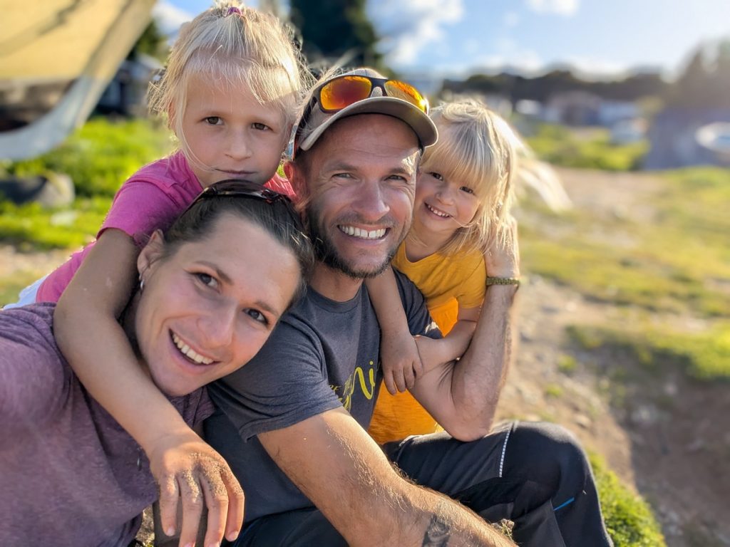Riki, Kira, Martin und Naia bei schönstem Wetter in Chacabuco.